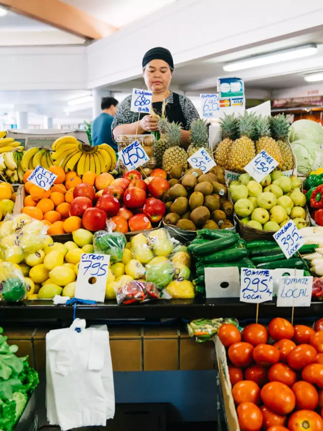 Fruits et légumes au marché de Nouméa