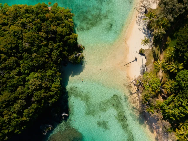 Plage de Kanumera