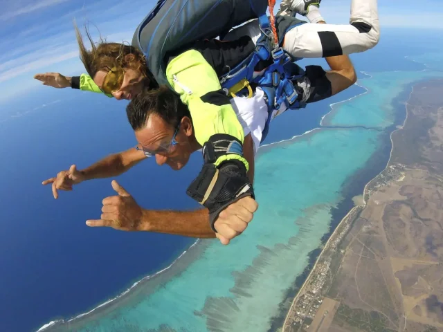 Noumea Skydive - Saut en parachute tandem à Poé | sud Tourisme